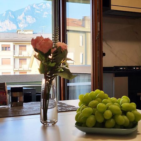 Appartamento Casa Lariana Lecco Esterno foto