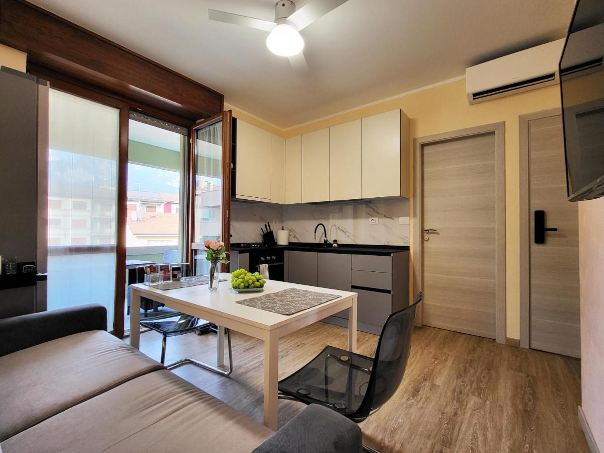 Appartamento Casa Lariana Lecco Esterno foto