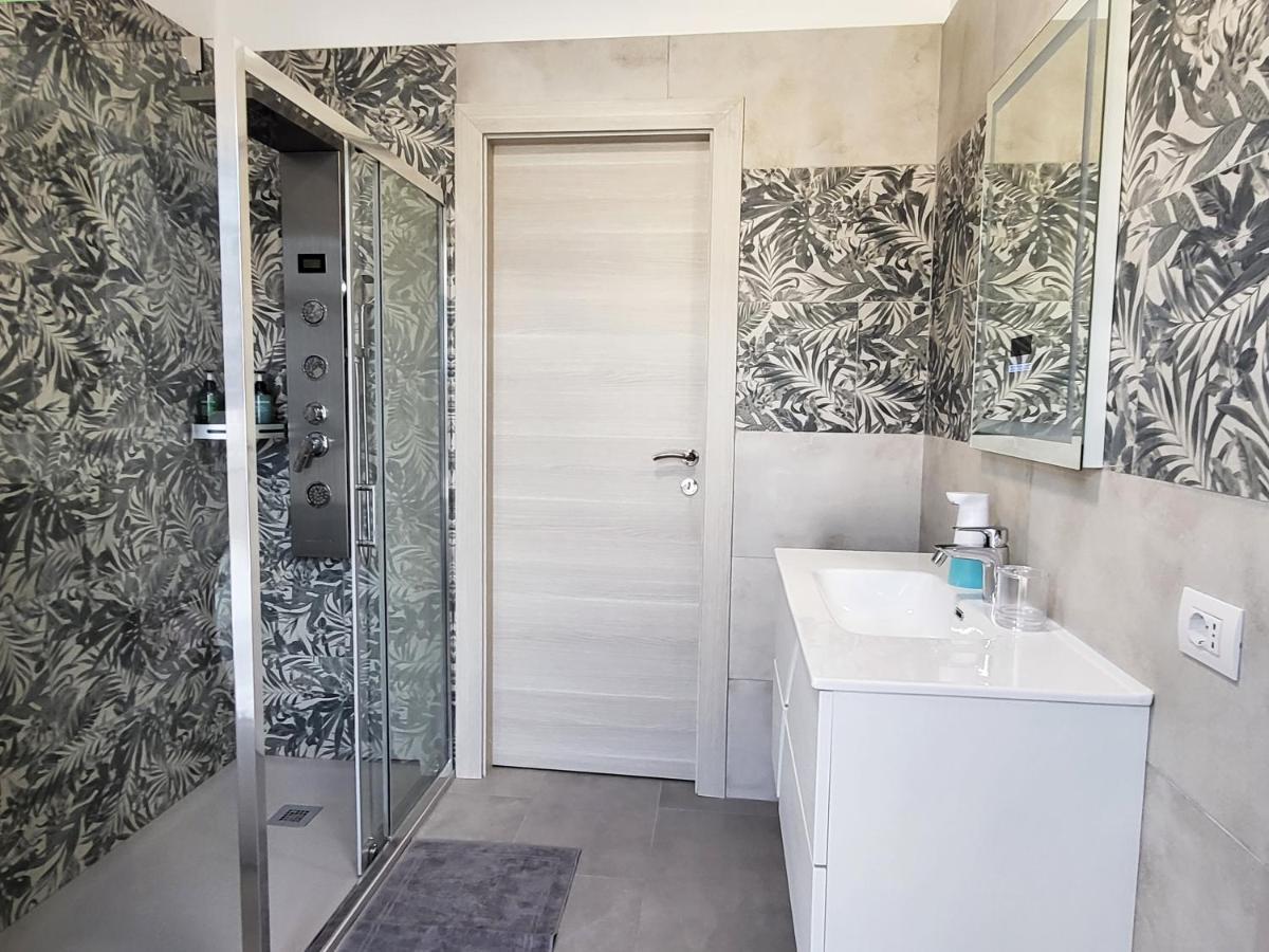 Appartamento Casa Lariana Lecco Esterno foto